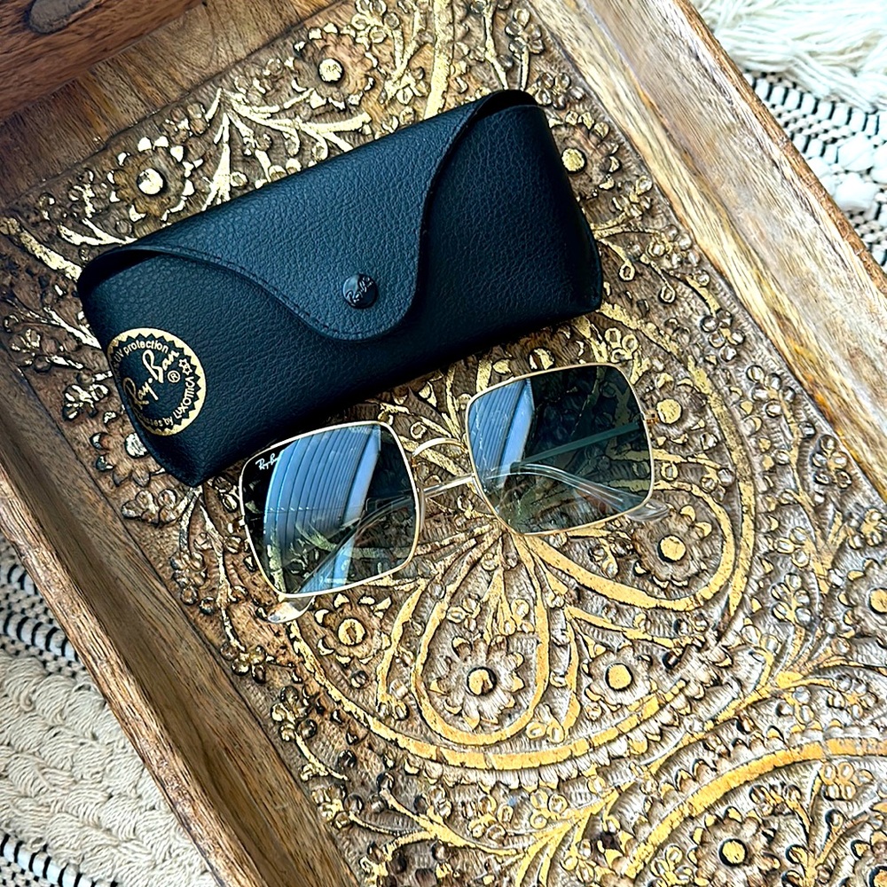 Ray-Ban RB1971 Square Sunglasses for Women.